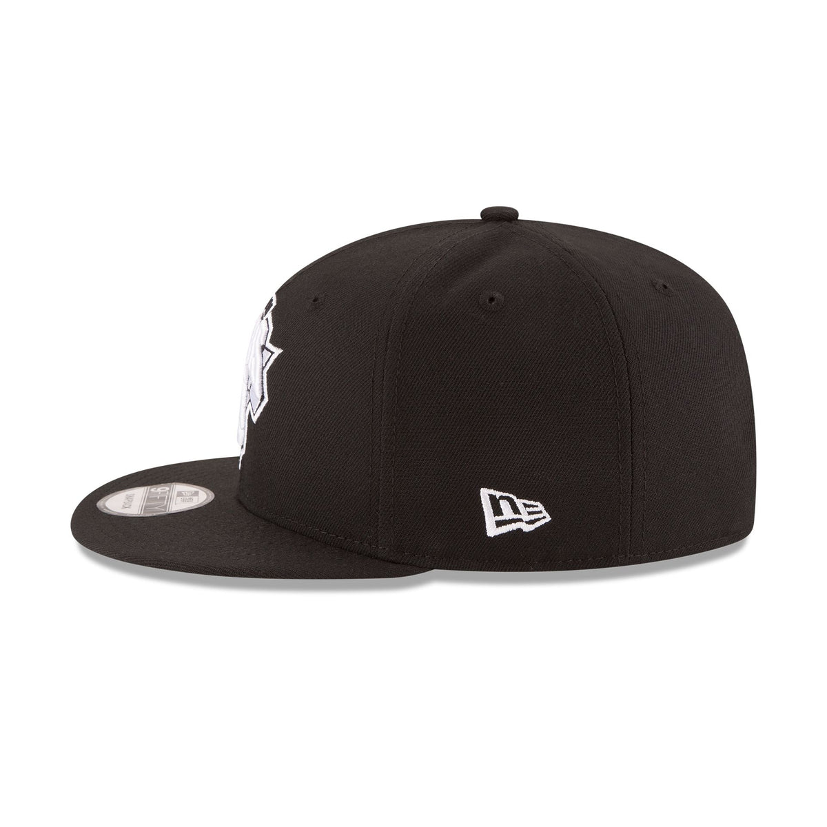 New York Knicks Basic Black & White 9FIFTY Snapback Hat
